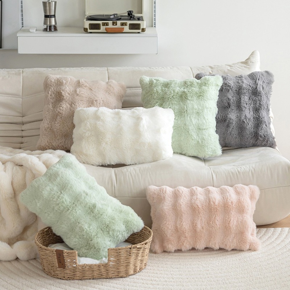 シンプルなイミテーションラビットヘアクッションカバーバブルベ - Pillow Cover 20X20 のレビューと価格